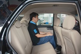   2013款起亚狮跑2.0L GL自动两驱