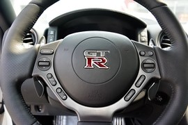   2015款日产GT-R 3.8T动感酷黑内饰版