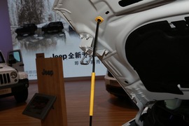   Jeep自由侠75周年 成都车展实拍