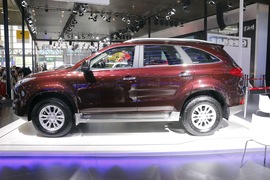   江铃驭胜S350 成都车展实拍