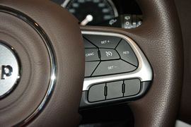   2016款Jeep自由侠 1.4T自动劲能版+