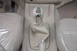   2011款一汽森雅M80 1.5L手动舒适型(5座)