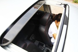   2011款日产骐达1.6T 手动 致酷版试驾实拍