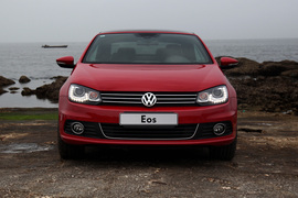 2011款大众EOS 2.0TSI手自一体黑顶版
