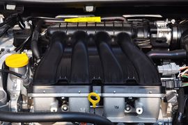   2011款雷诺梅甘娜CC 2.0L手自一体型