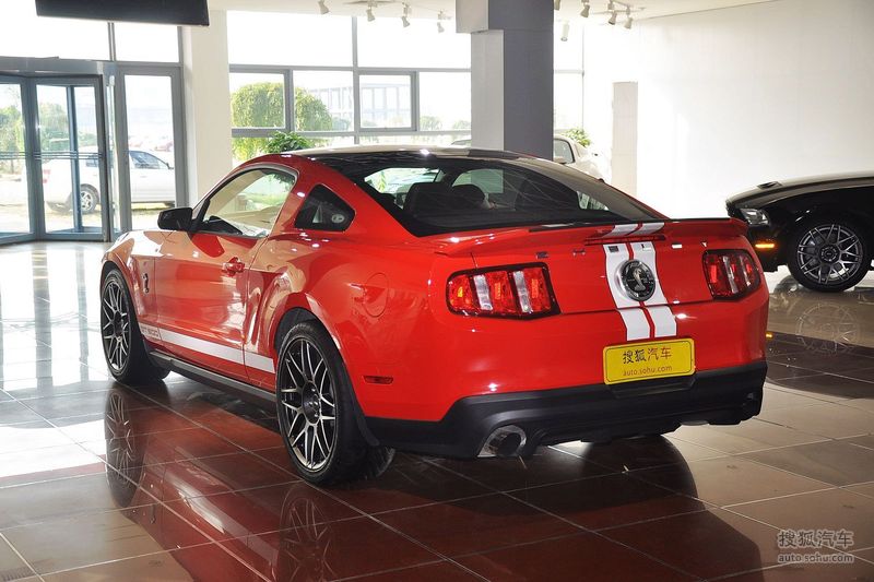 2011款福特野馬shelby gt500車輛提供:北京金港野馬專賣店提示:支持