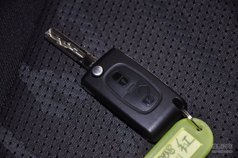 2011款标致3008 1.