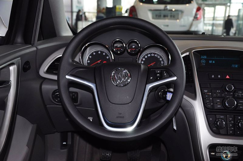 【 别克英朗xt图片】_2013款 1.