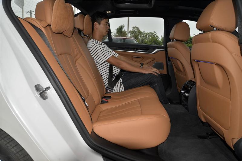 【 宝马5系图片】_2018款 530li 尊享型m运动套装_空间展示_搜狐汽车