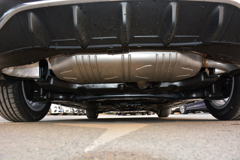 2020款奔驰a200 l 运动轿车 - 底盘全景提示:支持键盘翻页 ←左 右