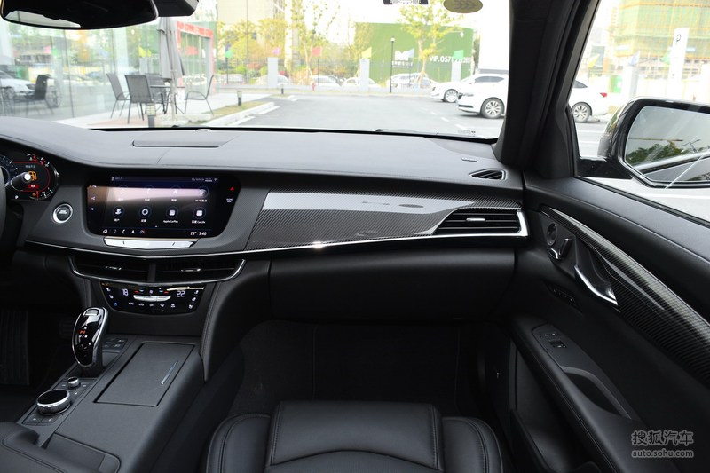 2020款凯迪拉克ct628t豪华运动型