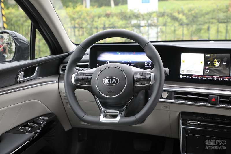 【 起亚k5凯酷图片】_2020款 270t cvvd 豪华版_黑色/米色_内饰_搜狐