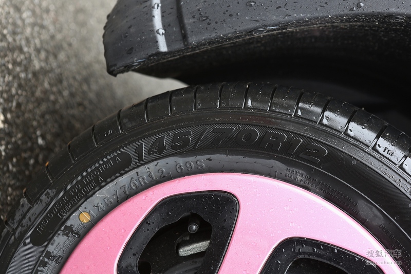 2020款 宝骏e100 305km 智行版 - 轮胎型号提示:支持键盘翻页 ←左 右