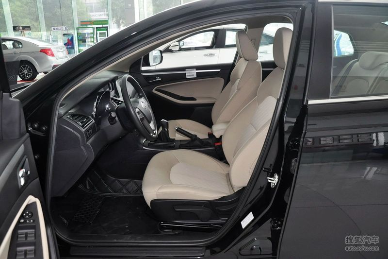 【 奔腾b70图片】_米色内饰_内饰_搜狐汽车网