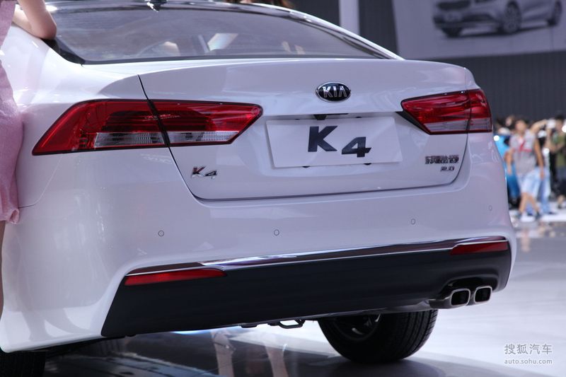 起亚k4成都车展实拍