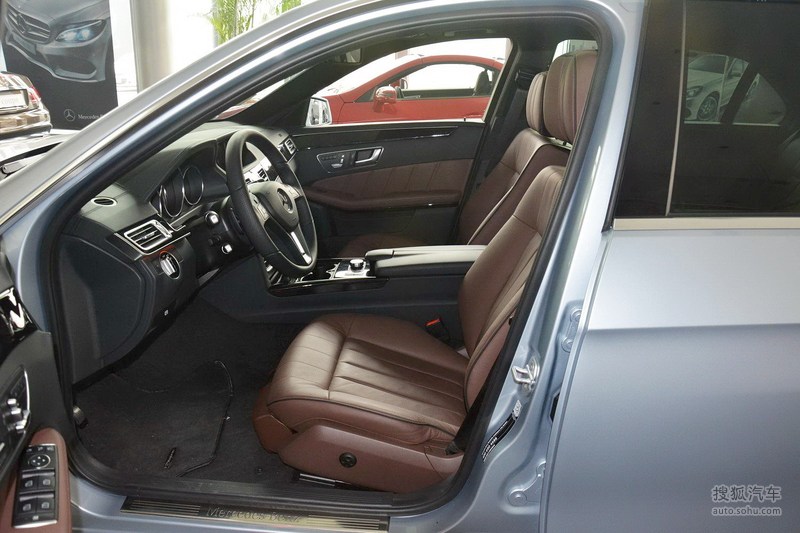 【 奔驰e级图片】_2015款 e320l 运动型_栗木褐色_内饰_搜狐汽车网