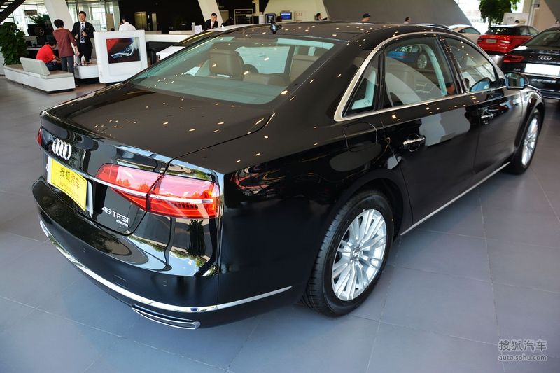 48万     询底价看配置 2016款奥迪a8l 45tfsi时尚型     提示:支持