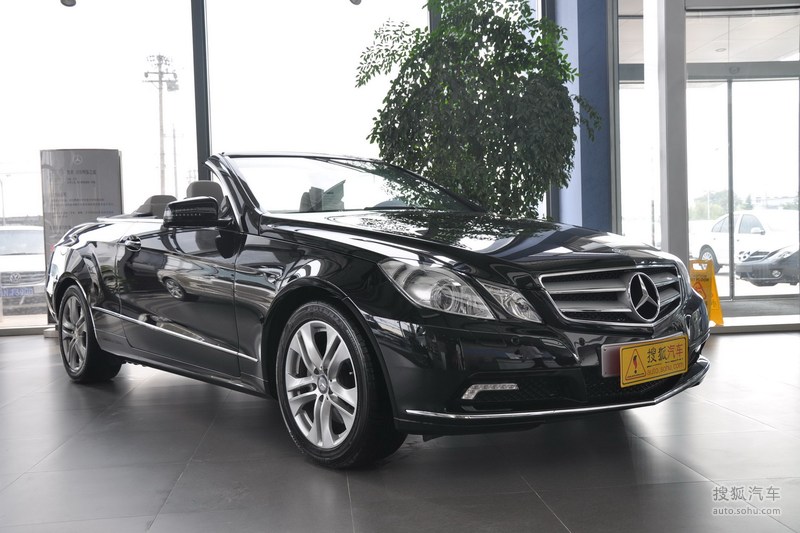 2010款奔驰e350敞篷跑车