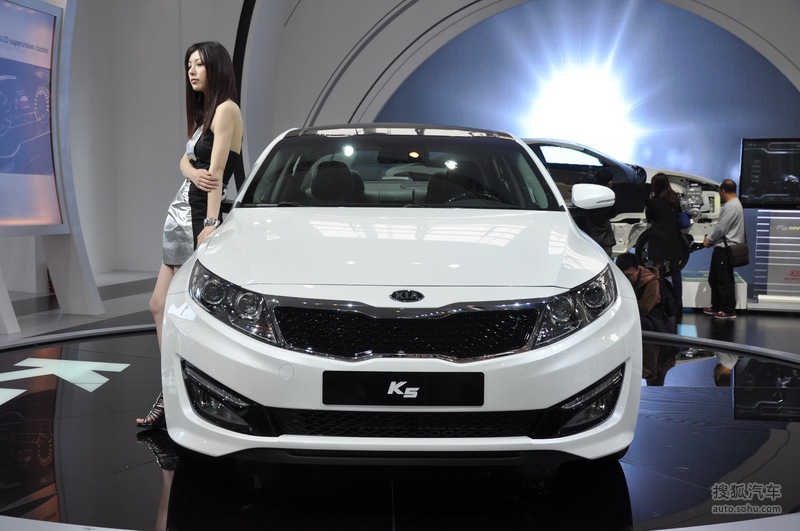 起亚k5车展实拍