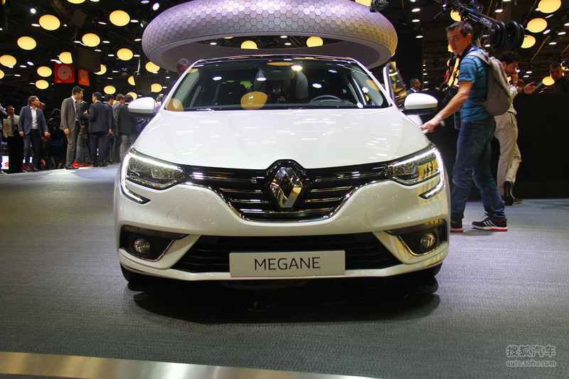 雷诺梅甘娜 巴黎车展实拍     提示:支持键盘翻页 &larr;左 右&rarr