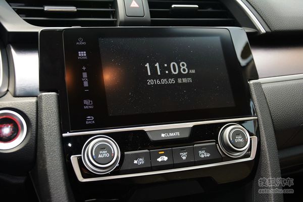 此次本田对第十代思域的内饰进行了全面的升级,中控台采用了更多的软