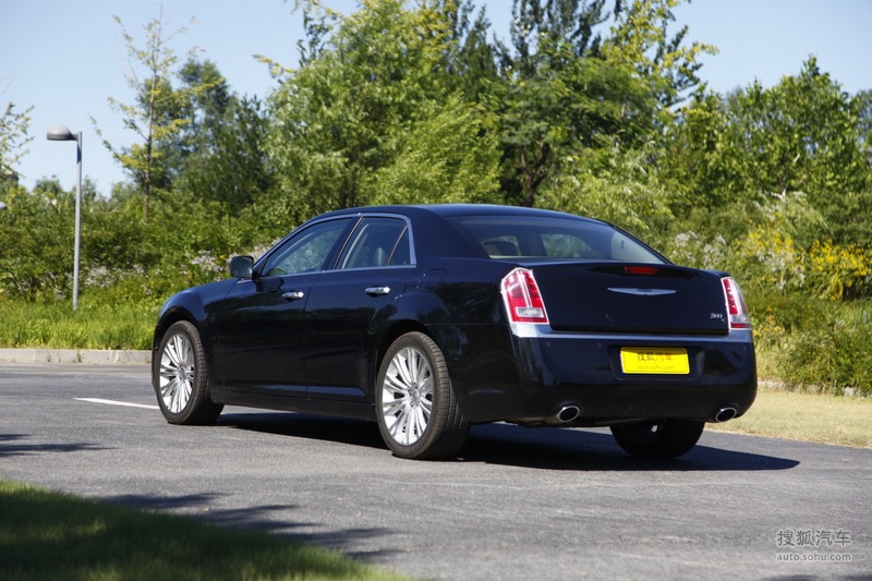 克莱斯勒进口克莱斯勒300(进口)2013款克莱斯勒300c深度试驾