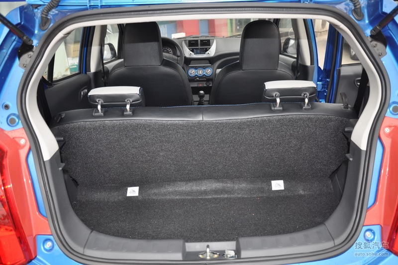 2010款铃木奥拓1.0l手动炫酷型