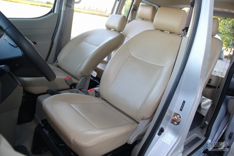 2013款广汽吉奥星朗1.5l手动试驾实拍