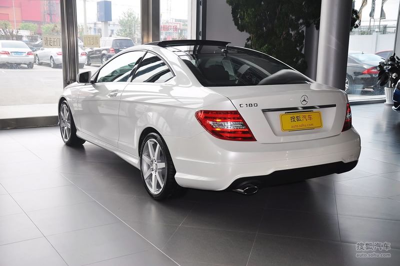 2013款奔驰 c180双门 白色到店实拍
