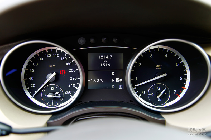 2011款奔驰r350l 4matic深度试驾实拍