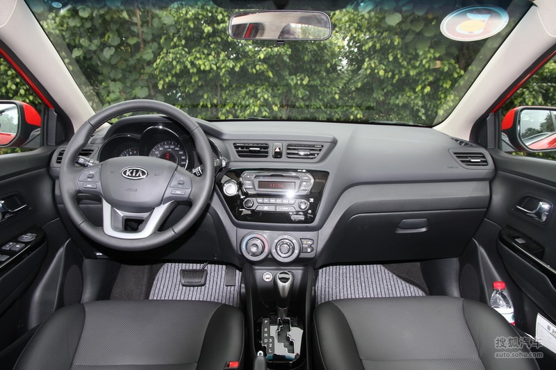 2012款起亚k2两厢深圳试驾实拍