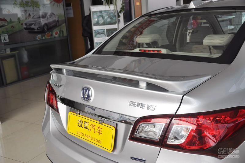 2012款長安悅翔v5 1.5l自動運動型到店實拍