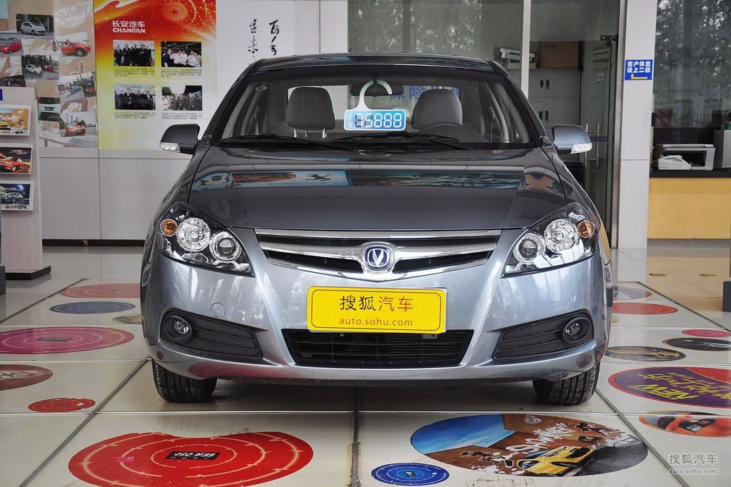 长安cx30三厢2011款1.6l 手动 豪华型外观m1012402图片_图库_搜狐汽车