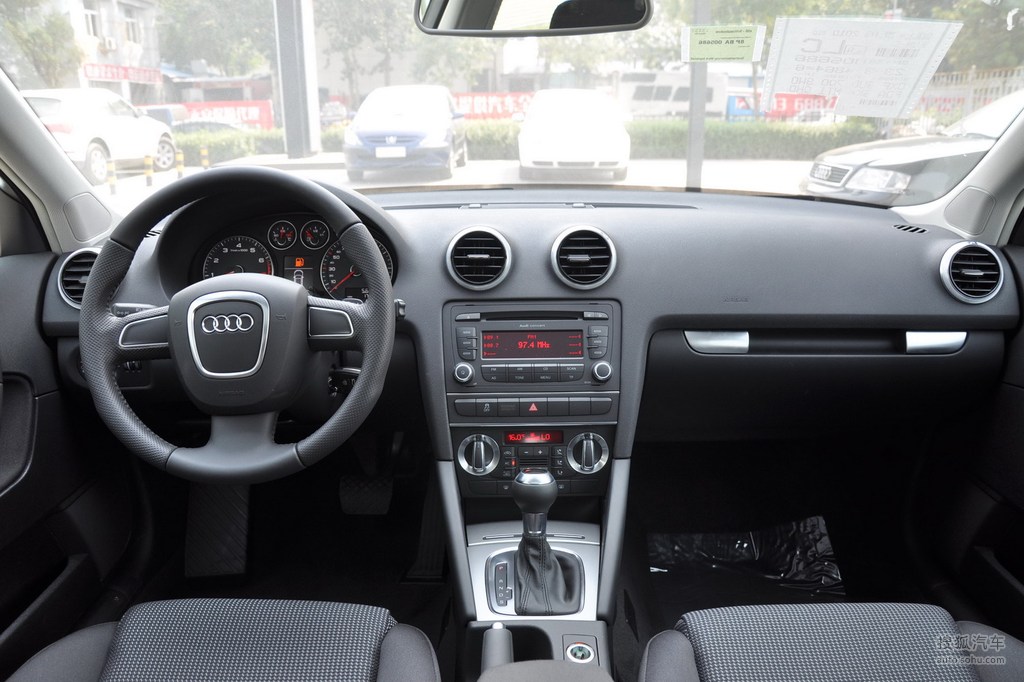 奥迪a32010款1.4tfsi 舒适型内饰m593514图片_图库_搜狐汽车