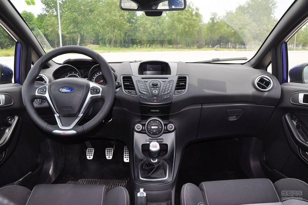 福特嘉年华st2013款三门两厢版 st内饰深色内饰t2195414高清图片_图库