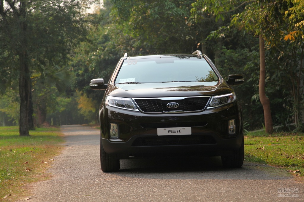 2013款起亚索兰托2.4gdi 7座汽油至尊uvo版试驾