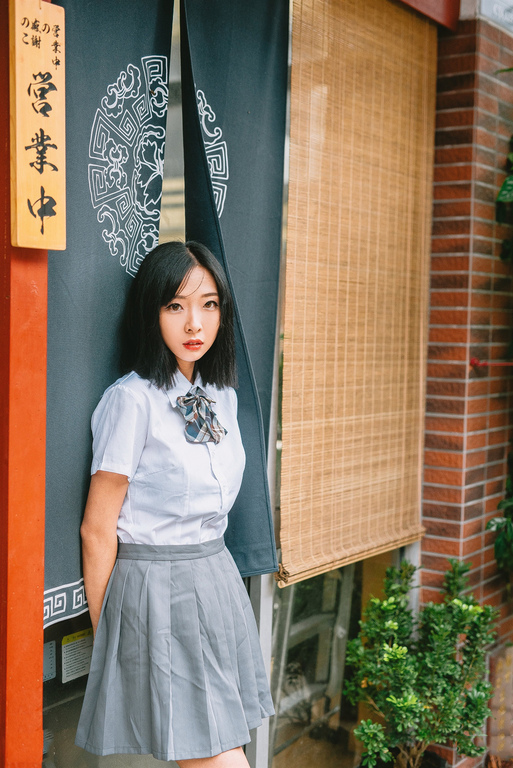 清纯妹子茂木夏树秋名山探访藤原豆腐店