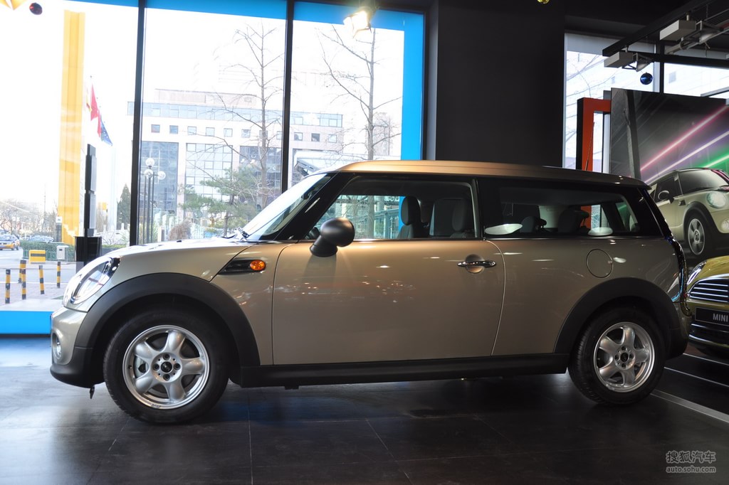 2011款迷你one clubman - 正侧 提示:支持键盘翻页 ←左右