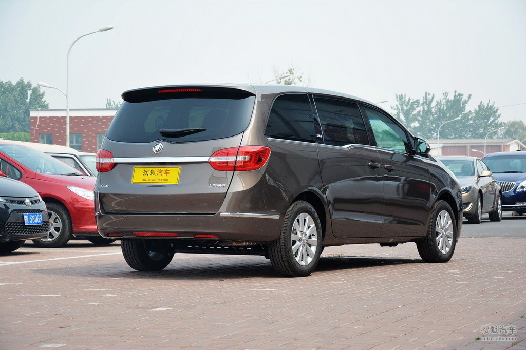 2015款别克gl8 2.4l豪华商务尊享版