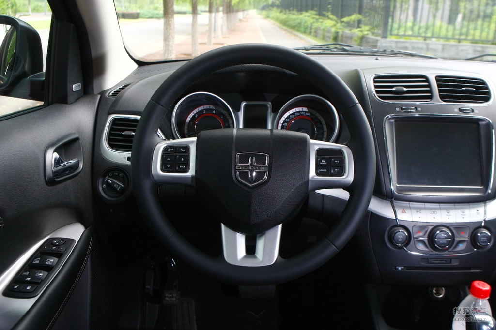 道奇酷威2013款3.6l 四驱旗舰版内饰t2374234高清图片_图库_搜狐汽车