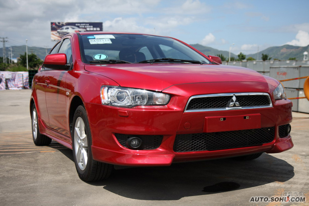 三菱翼神2009款2.0l cvt 运动版旗舰型外观t298634图片_图库_搜狐汽车