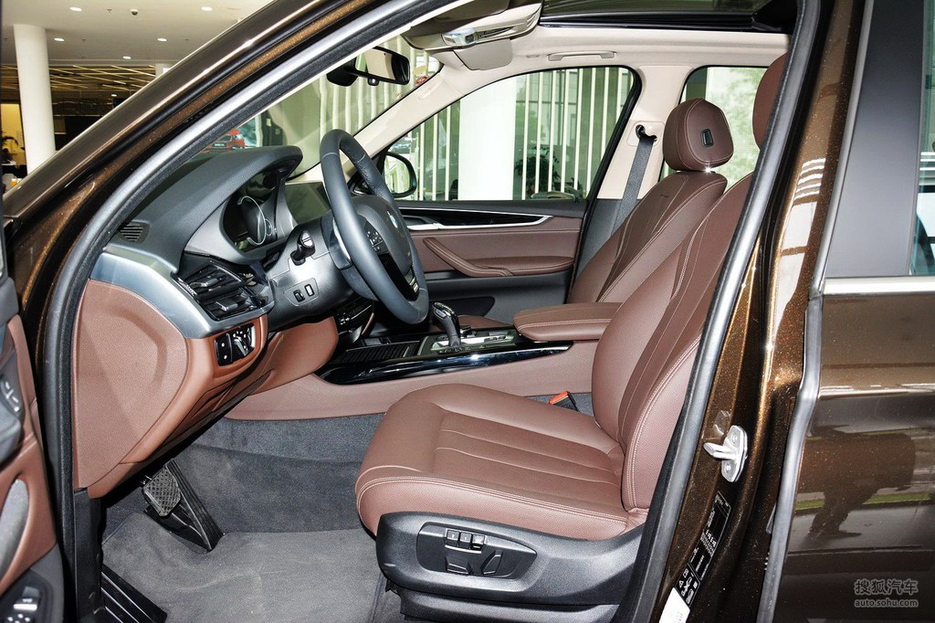 2014款宝马x5 xdrive35i典雅型