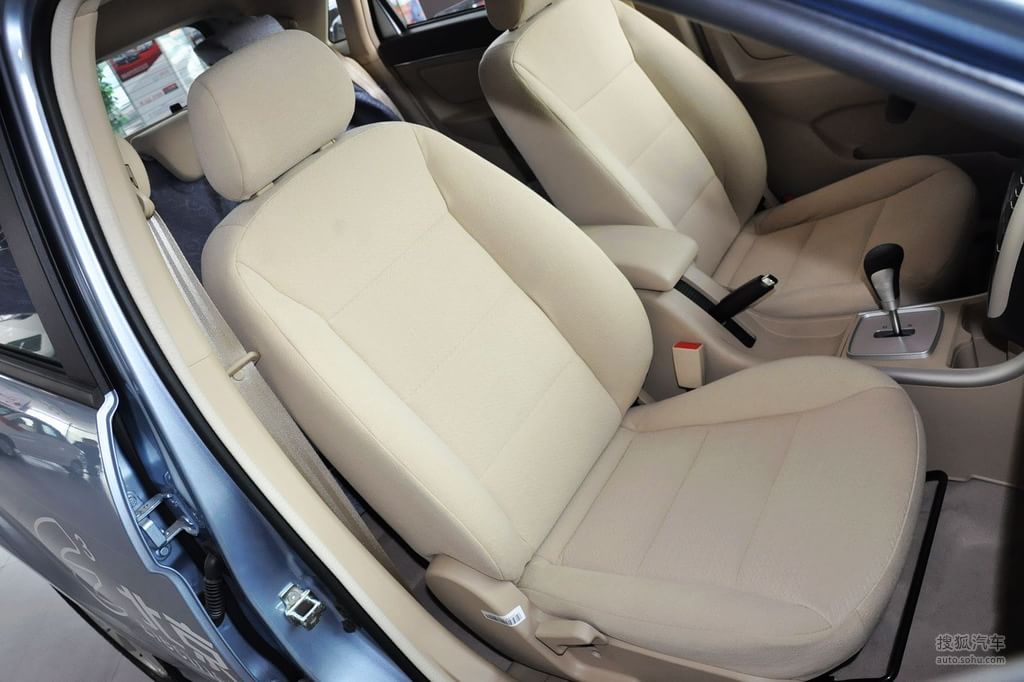 【北汽新能源e150ev 2014款电动科技版内饰浅色内饰高清图片t3004974