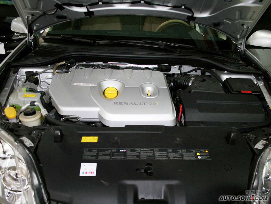2009款雷诺拉古那 2.0t 手自一体(发动机特写)