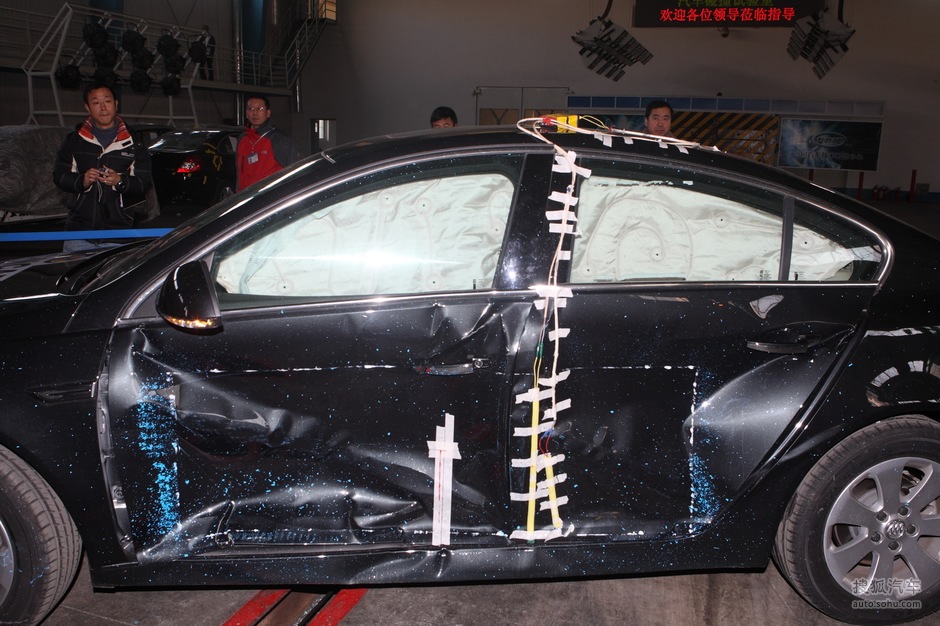 新君威cncap碰撞测试图片