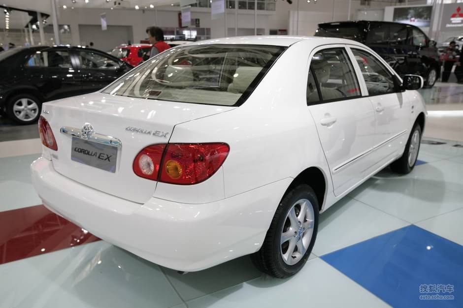 丰田花冠ex车展实拍