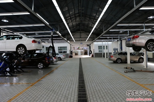 北京首家宝马快修中心新装开业